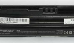 Batteria compatibile. 9 celle - 10.8 / 11.1 V - 6600 mAh - 73 Wh - colore NERO - peso 480 grammi circa - dimensioni MAGGIORATE.