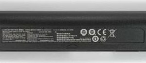 Batteria compatibile. 3 celle - 10.8 / 11.1 V - 2200 mAh - 24 Wh - colore NERO - peso 160 grammi circa - dimensioni STANDARD.