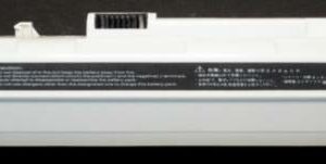 Batteria compatibile. 9 celle - 10.8 / 11.1 V - 6600 mAh - 73 Wh - colore BIANCO - peso 480 grammi circa - dimensioni MAGGIORATE.